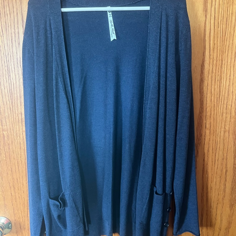 Leo & Nicole Classic Navy Cardigan
